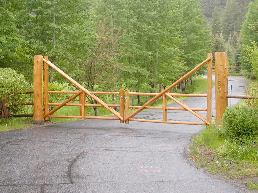 Sawtooth Custom Built Gates 2